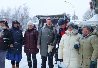 Freidigsangere på åpning av t-banen