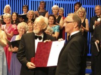 Per mottok Kongens Fortjenstmedalje under Freidigs 95-års jubileumskonsert.